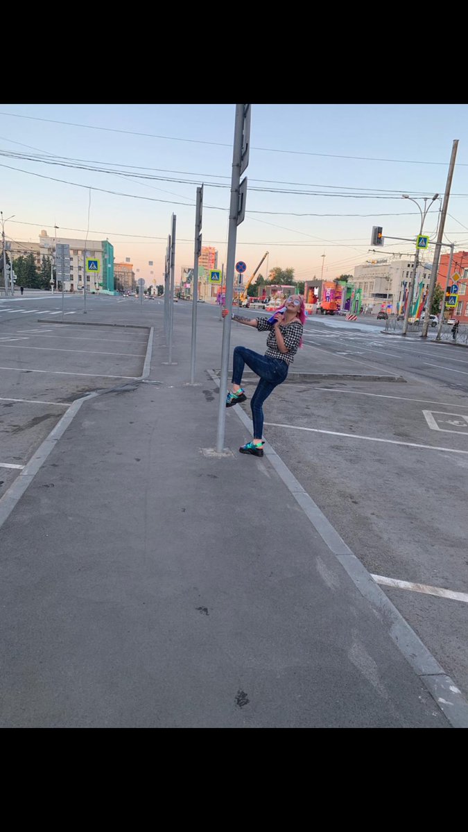 Щас бы в 6 утра идти домой с республики ,а не вот это вот все