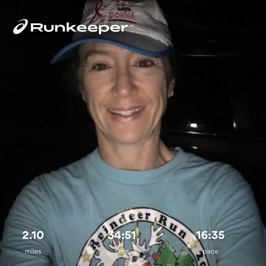 MercedesSmith47's tweet photo. #longsleevesinApril #miracleinFL #zoomanation https://t.co/Lok1aKzpmB