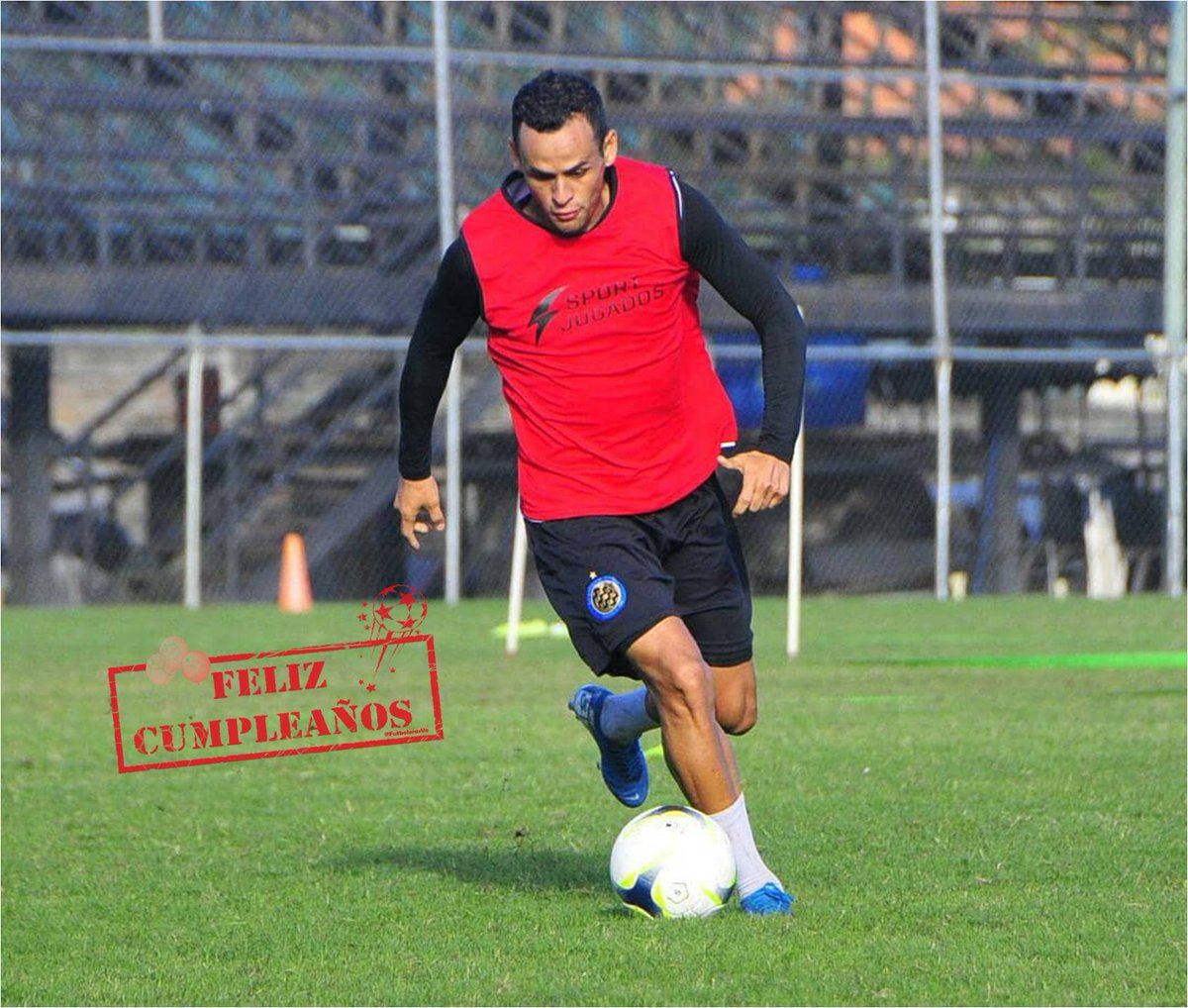 #Futbolero #FutVe Está de Cumpleaños Gustavo Páez (<a href="/tavopaez/">Gustavo Páez</a>), bendiciones ⚽🎂 déjale un mensaje en este día especial.

Te enviamos un #FutAbrazo 🤗