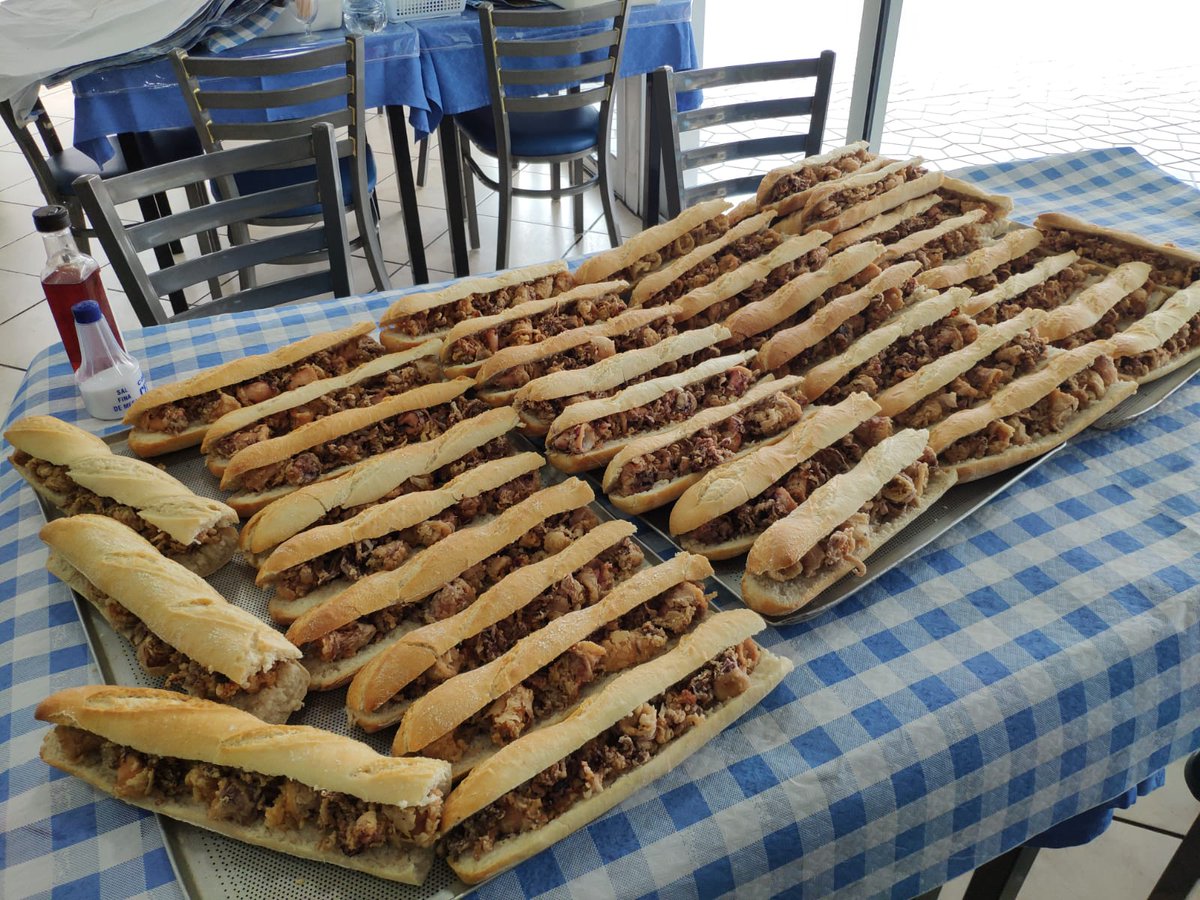 HOSTECAR's tweet photo. Hoy es el turno de los #TechosBajos
Rico menú para nuestros incansables sanitarios, siguiendo el calendario de acciones que nos hemos marcado.
#empresariossolidarios #cartagena #coronavirus https://t.co/ATRkEfPE7b