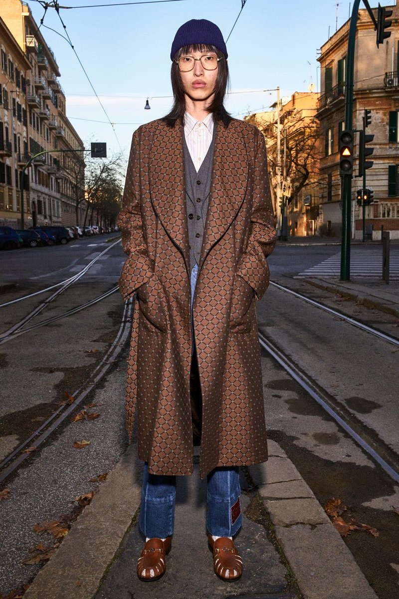 HoneyBearNini_'s tweet photo. 🥼Outfit | 200416 GUCCI PRE-FALL 2020 MENSWEAR
😍🔥
#KAI #EXO #엑소카이 @weareoneEXO
#ETEROTOPIA #GUCCI_KAI @gucci https://t.co/6TrBcL9suy