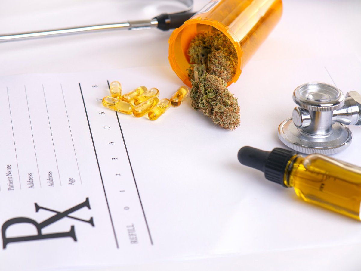 CanyonHempCo's tweet photo. Studies recognized by The National Cancer Institute reveal that CBD could help prevent cancer cells from spreading to other tissues. Some cited types were breast, colorectal, and lung cancers. #cbd #cbdforcancer #cbdcure https://t.co/9qzRMyZ6xz