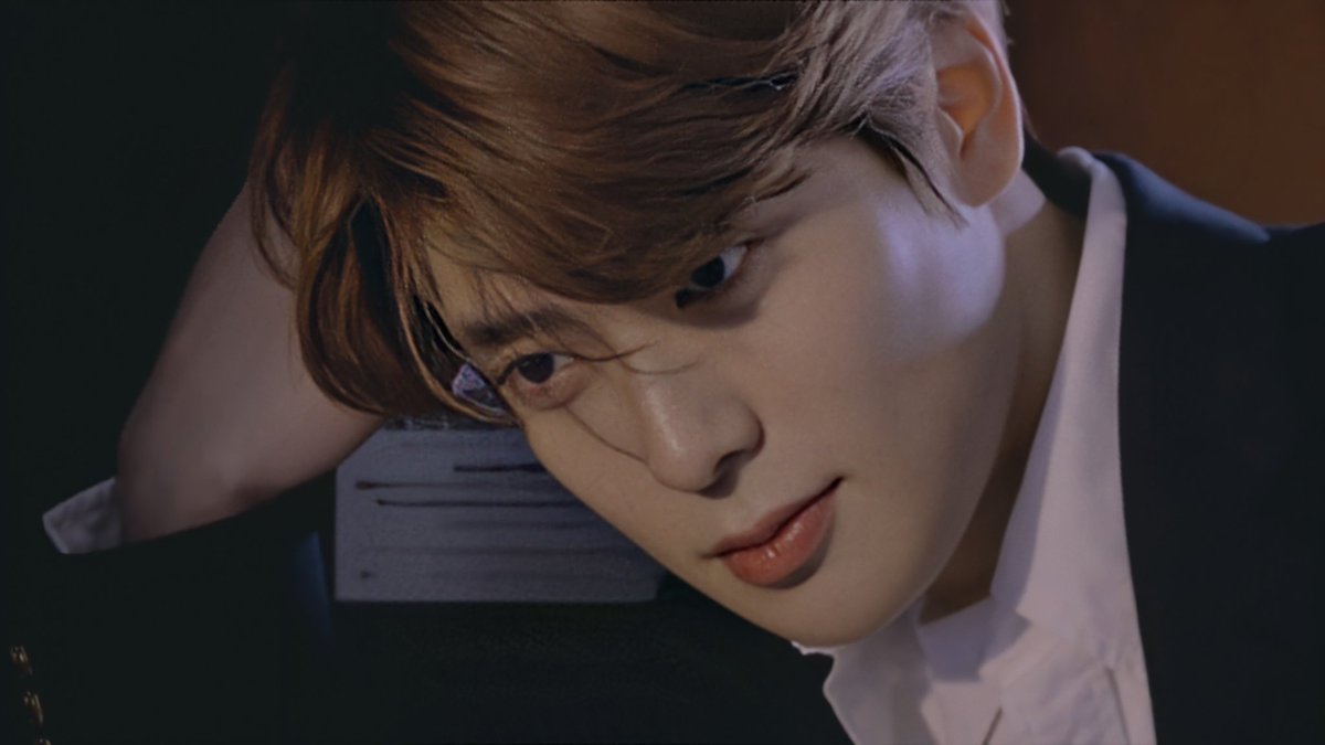 ً (@jjhlooks) on Twitter photo 