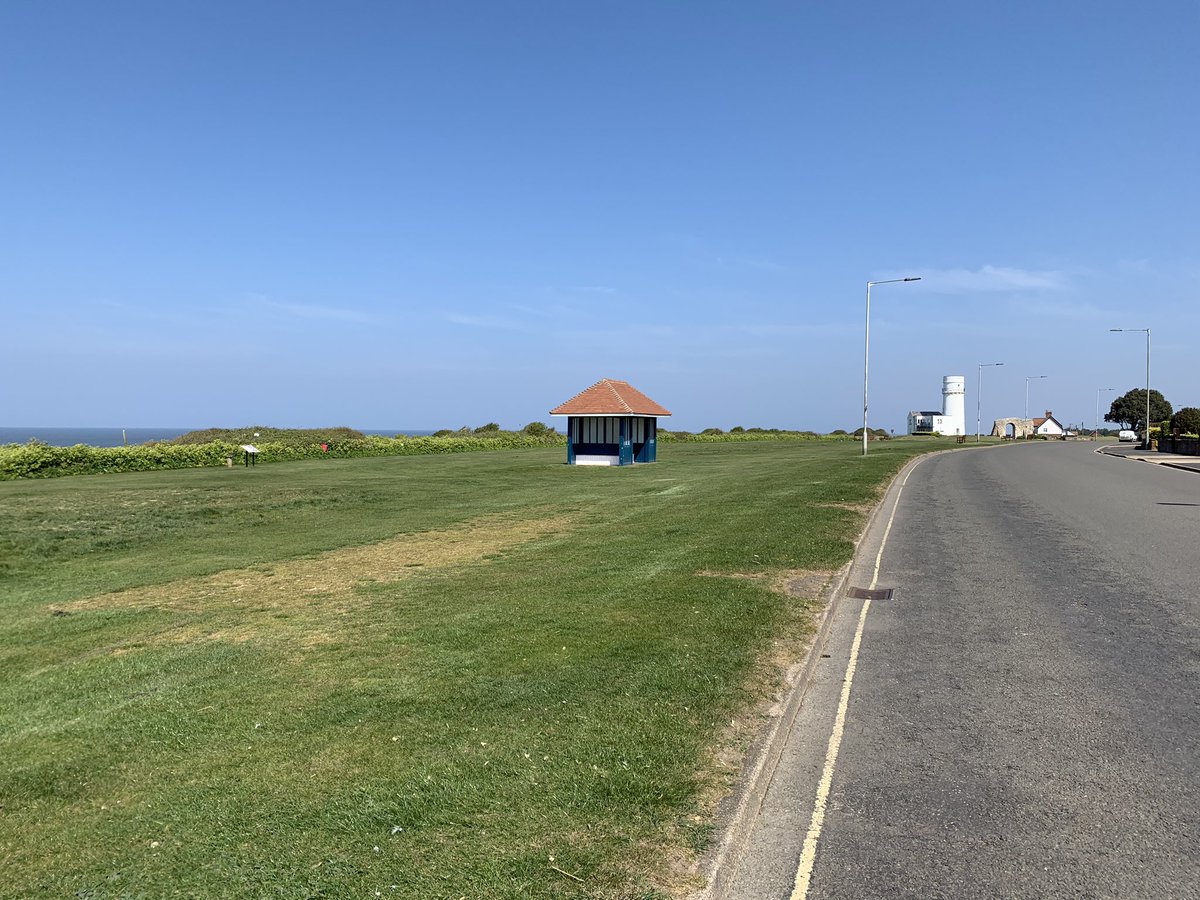 A_WanderingMark's tweet photo. This is not how #Hunstanton should be on a sunny spring day but it's #SavingLives #savingNHS #Norfolk https://t.co/JFolZmEu1G