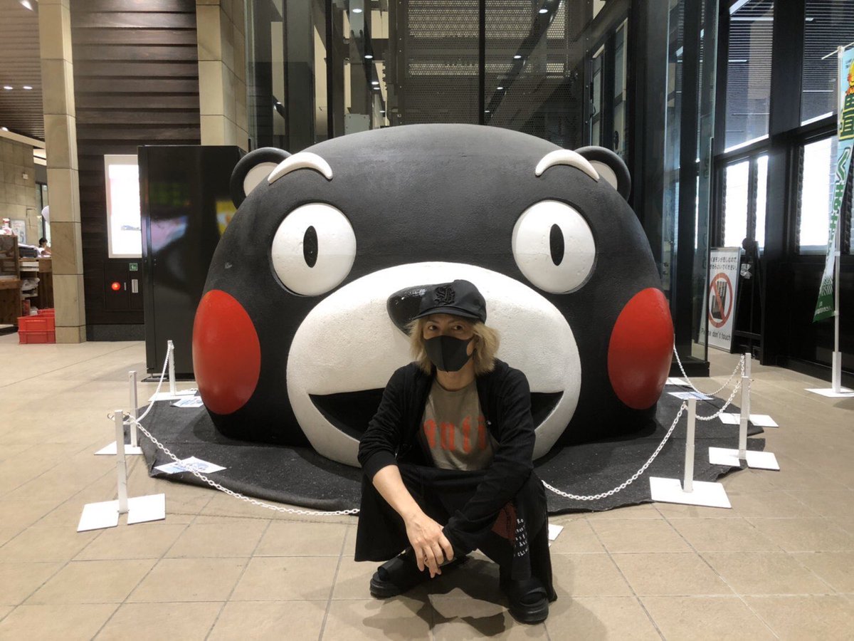 doeluuuu's tweet image. 殺伐とした世の中にちょこんとhyde🥺💕