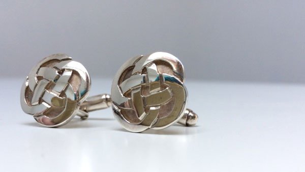 Available for immediate dispatch, a beautiful and substantial pair of sterling silver hallmarked cufflinks.  macgillivrays.co.uk/celtic-cufflin… for further information.
#availablenow #immediatedispatch #ukgiftam #ukgifthour #workfromhome