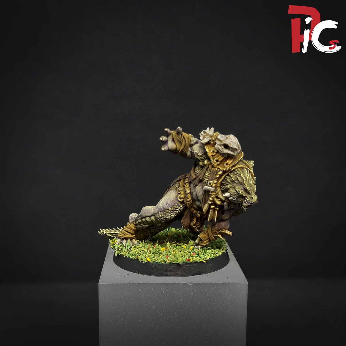 PlayInColor_S's tweet photo. #Saurio del #KrogallTeam de @GreeboGames para #FantasyFootball .
.
#PlayinColorStudio
#miniature #miniaturepainting #comissionpainting #paintingminiatures #bloodbowl #bloodbowlteams #primalscales #krogall #bloodbowllizardmen #lizard #lizardmen #saurus #saurios https://t.co/RIwb9Rit5s