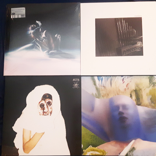 RecordTokens's tweet photo. As we are all in lockdown, it's the perfect time to spin vinyl alllll day long 🎵

Here is Mark from Record Tokens current top spins:

Yves Tumor: Heaven to a Tortured Mind
FUJI||||||||||TA: iki
Lyra Pramuk: Fountain
Villaelvin: Headroof

What's your #IsolationSoundtrack? https://t.co/iYa8qdUxj7