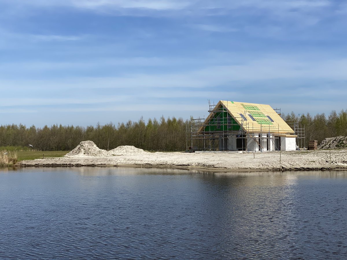 meervaneysinga's tweet photo. Kavel 28 en kavel 8 onder de kap! 
Meer van Eysinga en Het Eyland
#langweer #boornzwaag #sintnicolaasga #recreatiewoning #vakantiewoning ah #water #friesland #zonneenergie #geothermie #van adel #warmtepomp 
https://t.co/lBDTOd8EvW TW Makelaars @twmakelaars https://t.co/sul17AJZka https://t.co/lfOOjXeDU8