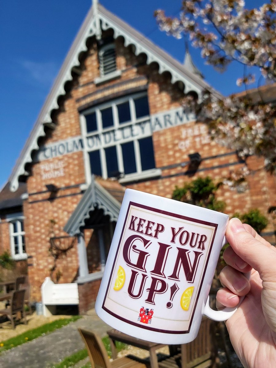 CholmArms's tweet photo. Cheers Everyone!🍸😊 #ThursdayMotivation
•
•
#ThursdayThoughts #ginattheinn #ginpuboftheyear2020 #gintonic #366Gins #positivethinking #PositiveVibes #ILikeGin #Gin #seeyousoon #missyou #PositiveThoughts #positiveenergy #cholmondeley #cholmondeleyarms https://t.co/DP2eecX287
