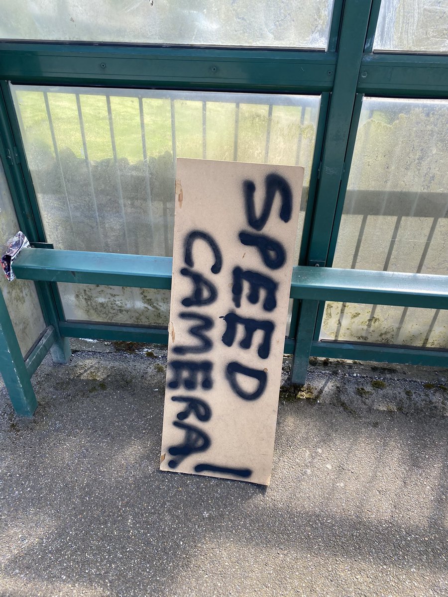 Northants_RPU's tweet image. When you are out “Exercising” waving a sign about, near where there is an enforcement van and you drive a vehicle to get there when you aren’t insured is always going to end badly. #DriverReported #VehicleSeized #WalkingHome #ThereIsYourExerciseNow