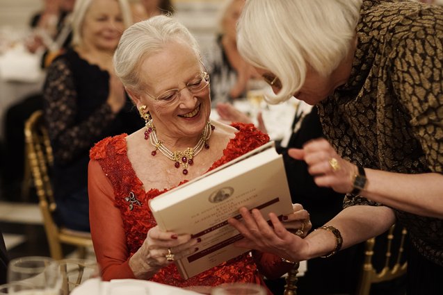 I DAG er det vores protektor, HM Dronning Margrethe II’s fødselsdag. Stort tillykke!

HM's rolle som protektor er et led i en lang tradition, som kan skrives helt tilbage til 1774, hvor kong Christian VII erklærede sig for Selskabets første protektor.

📸: VS/L. Svankjær, 2017.