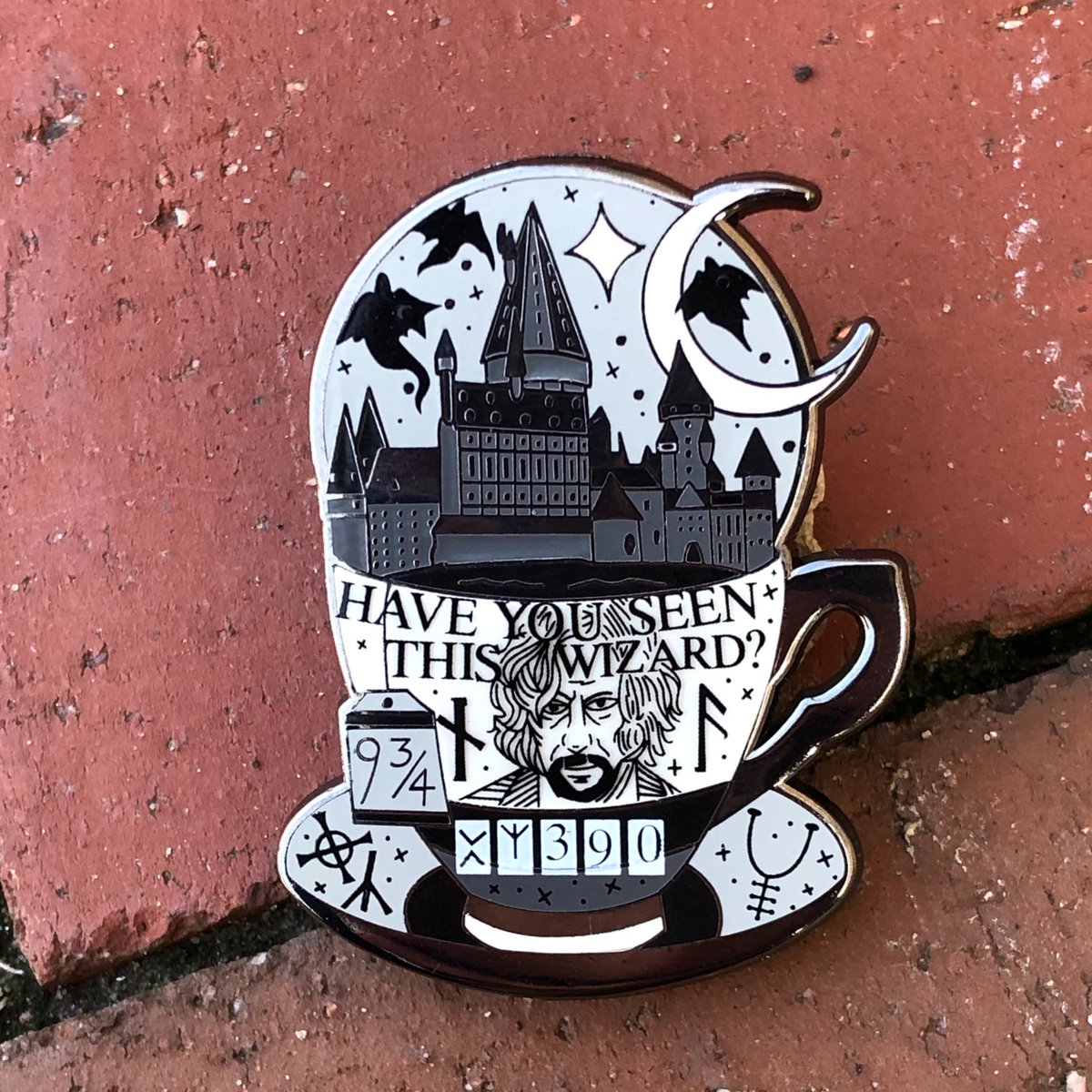 JodiChristians3's tweet photo. Hey guys! I'm hoping to find these three pins. Willing to buy or trade.  Thanks.
#swagfortrade  #booksfortrade https://t.co/lzgRJ83Lj9