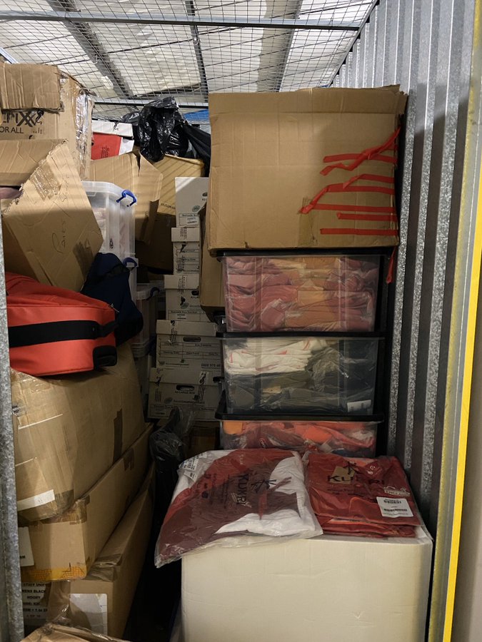 Today we donated items of #TeamEngland kit from the #GC2018 Commonwealth Games to St Bart’s hospital for NHS staff unable to return to their homes. 

We are in awe of everybody on the frontline & hope our small contribution will help those working day in, day out to save lives.