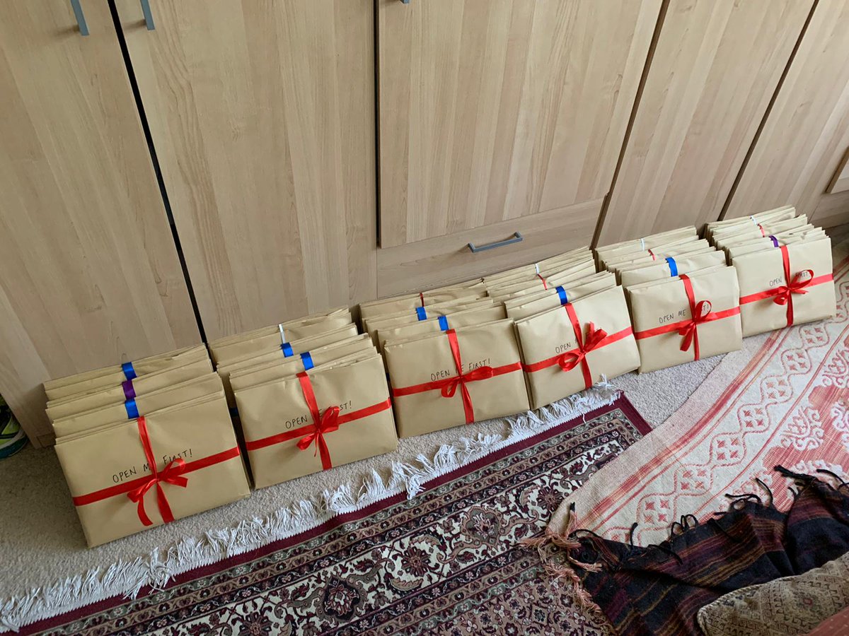Central_Cecil's tweet photo. Some of our Ada Court residents are in for a treat today with the arrival of a postal version of the @RoyalAlbertHall’s #openstages project. A huge thanks to @betterussell for devising these fun art activities packs and the amazing team @RoyalAlbertHall for making it happen! https://t.co/qjyuEAmBrm