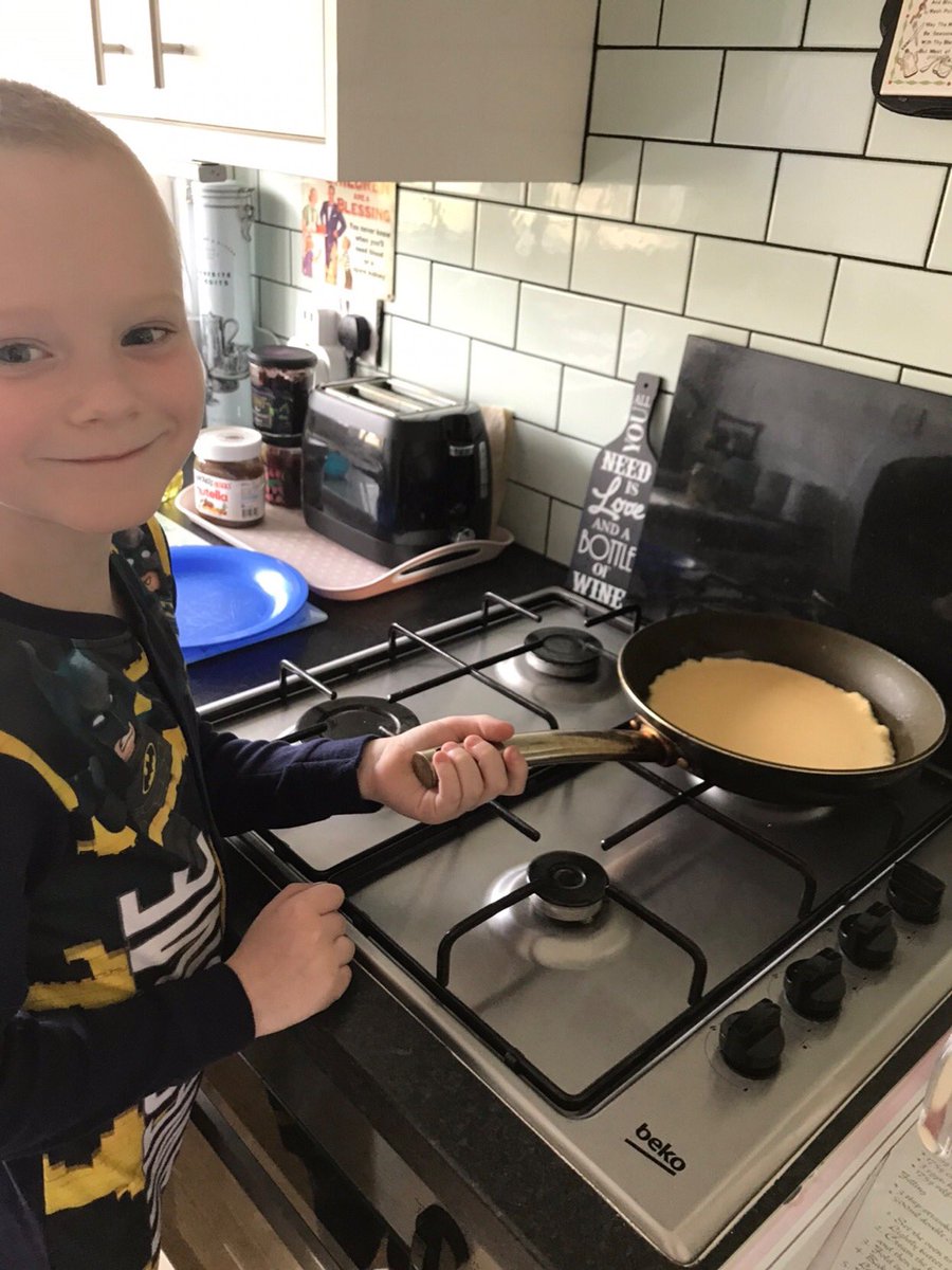 GrangehurstCov's tweet image. Jacob in 2RG has been learning how to make pancakes! Here is his first one ☺️ #HomeLearning2020