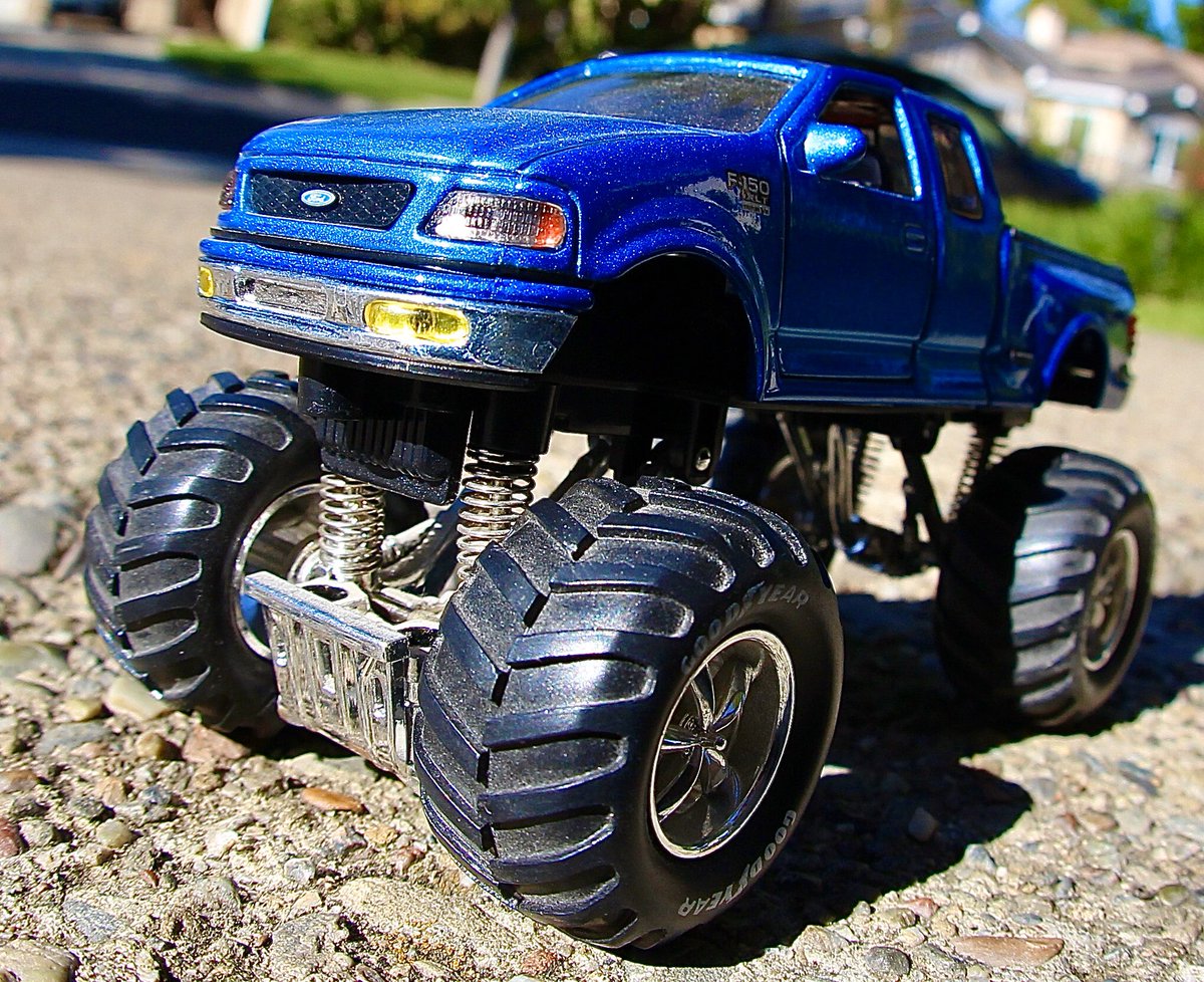 MikeSubocz's tweet photo. Have the need to go 4 wheelin’ #f150 #fx4 #ford #blueup https://t.co/nBhKZYmQ1X