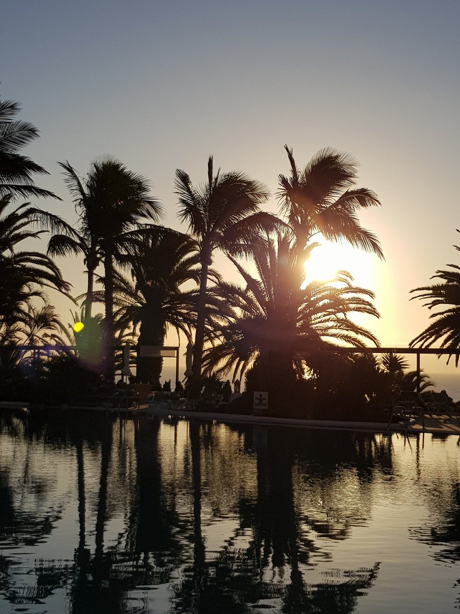 Finstar16's tweet photo. Will da wieder hin, JETZT! 😍☀️⛱️
#ThrowbackHoliday https://t.co/w0pE6zs0Ji