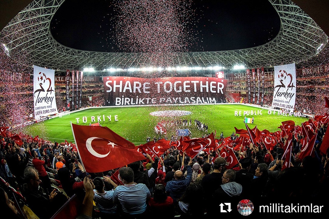 FbkPitches_Turf's tweet photo. #Fbk #Fbksahaları #Fbkpitches #Fbkcim #Antalyastadyumu #Antalyaspor  #Türkiye #Millitakım #tff  @TFF_Org https://t.co/m0mOcgrHiZ