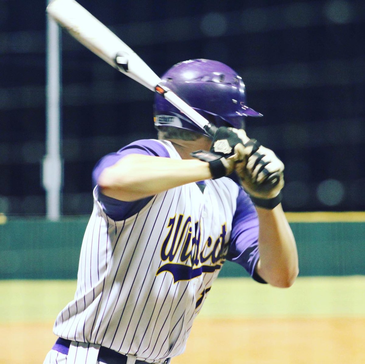 lukestofel22's tweet photo. Thank you LCHS Baseball. Could not have got through high school without you. It’s time for a new beginning but I’ll never get used to you being gone. #bleedpurpleandgold #2020Seniors #19out 💜💛 https://t.co/vCMqiYTXPK