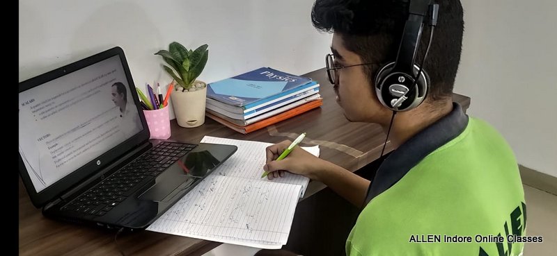 ALLEN_Indore's tweet photo. Amidst the Lockdown, ALLEN Indore has gone a step ahead to honour its commitment to the enrolled students by providing them ONLINE LIVE CLASSES from Expert Faculties.
#AllenIndore #KotaCoaching #OnlineClasses https://t.co/R6L2Toqdd2