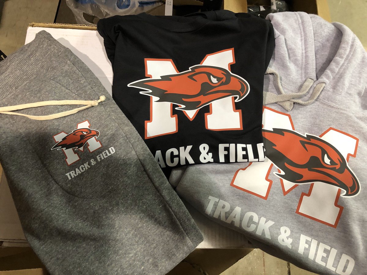 BayStateRun's tweet photo. Milford Track & Field Team gear going out today! #supportbsr #hawks @ScarletHawksTF https://t.co/vQc0nod3uw