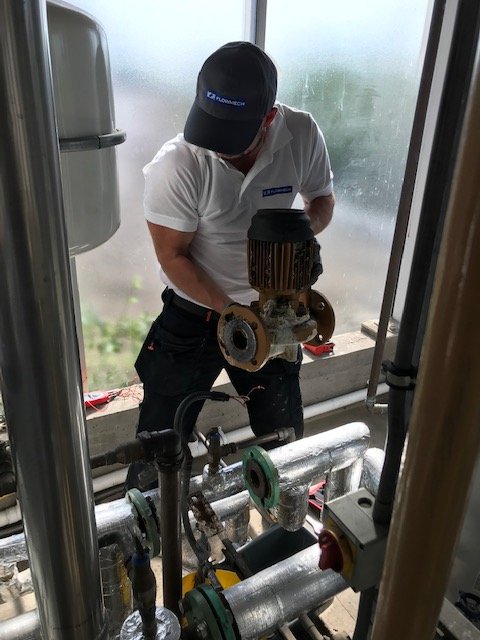 Flowmechltd's tweet image. Due to Government restrictions our director had to call on a family member from the Craft household to attend an emergency call out. After some hard &quot;Craft&quot;😉 they were able to get the hot water back up and running for the international students at Nottingham Uni #Flowmechltd