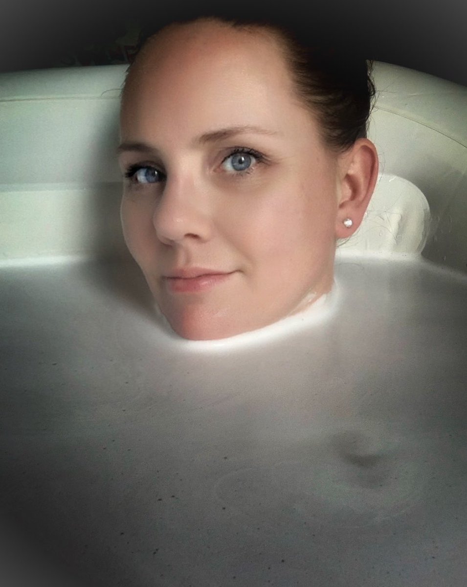 40pluslifestyle's tweet image. Heerlijk aan het genieten van mijn @Letstubble bad 🙏🏼

#whattododuringquarantine #thursdayvibes #StayHome #enjoyathome