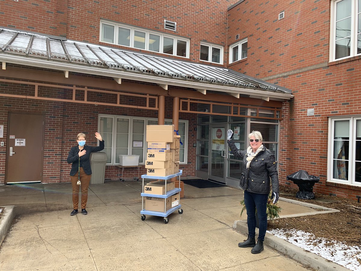 FlemingCollege's tweet photo. Fleming continues to donate to help our front-line partners. On April 9, we donated N95 masks, surgical masks, nitrile gloves, eye protection, gowns and covers to St. Joseph's at Fleming, Haliburton Highlands Health Services &amp; @RossMemorial #FlemingHelps #InThisTogether #COVID19 https://t.co/4zbbZsaOf3