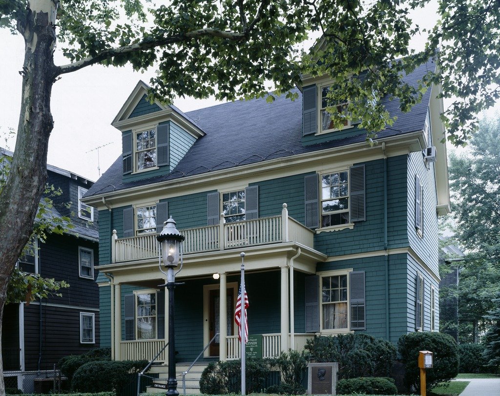 how fancy? well, the Kennedy family lived there, so it's automatically maximally American fancy. JFK was born in this house in 1917