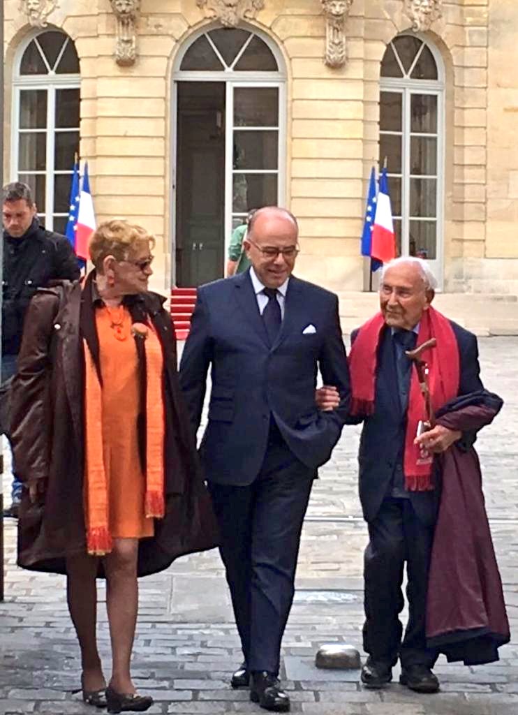 Bernard Cazeneuve tweet media