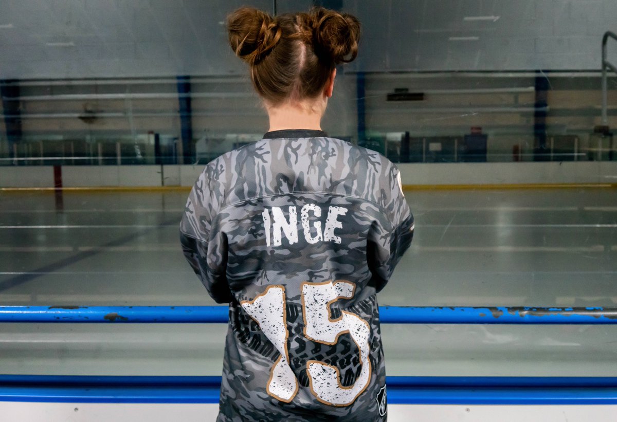 andriar989's tweet photo. https://t.co/jjHjuqsGzI

Mess Bucket Comics new hockey jerseys out now!
Photography @acronymofficial https://t.co/xu7XKXkcJQ