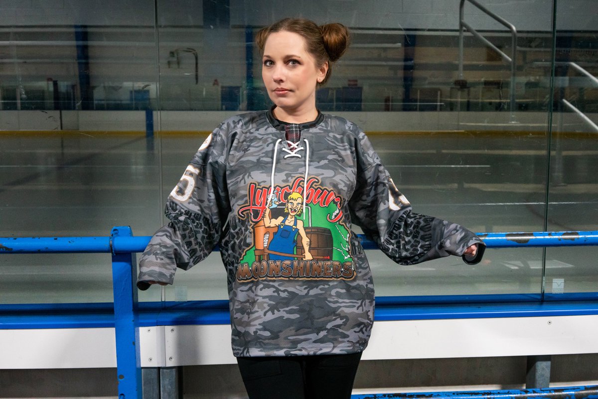 andriar989's tweet photo. https://t.co/jjHjuqsGzI

Mess Bucket Comics new hockey jerseys out now!
Photography @acronymofficial https://t.co/xu7XKXkcJQ