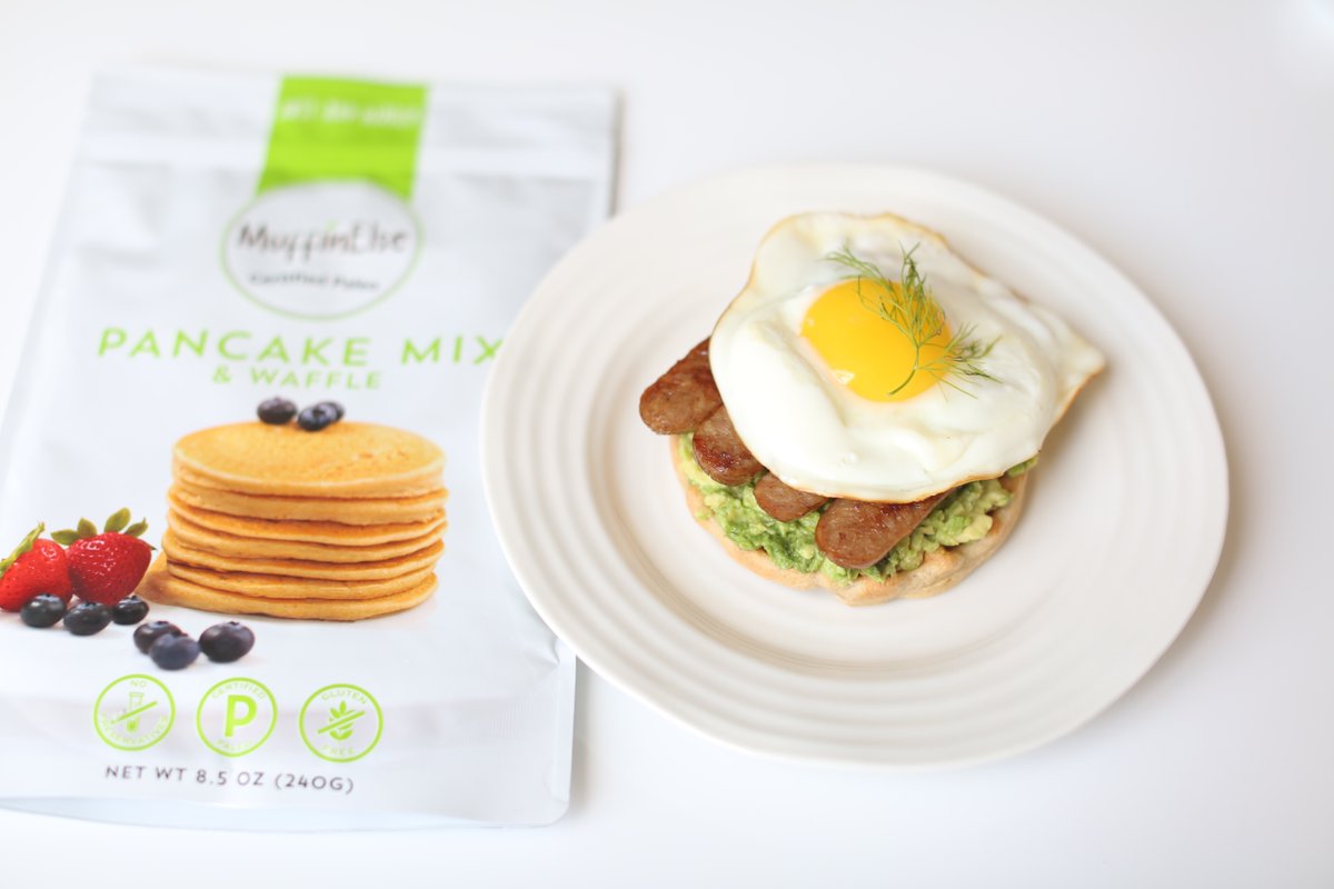 MuffinElse's tweet photo. This fun meal can work for breakfast or lunch! #muffinelse #waffle #yum #paleo #breakfast https://t.co/51bk63uUPl