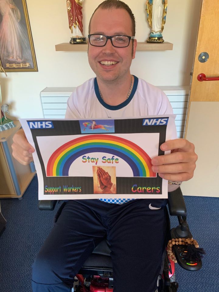 crtvspprt's tweet photo. Here's Chris, one of our tenants from Darlington, showing his support for key workers https://t.co/vwYIq6jTvf
