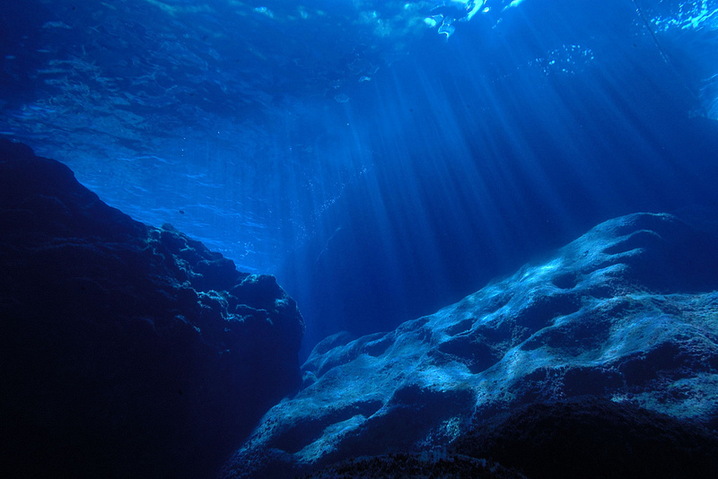 bampdnim's tweet image. Would you rather know all the secrets of space or know all the secrets of the ocean? 🤔

quote with your answer and tag @TXT_members and @TXT_bighit for social 50! 💖