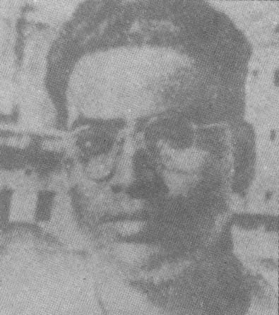 30/n Revolutionary Lalmohan Sen, a communist was killed when he tried to resist a Muslim mob from killing the Hindus.Please note he was a COMMUNIST.Sandip Bandopadhyay has mentioned it in "Itihasher Dike Fire Chhechallisher Danga"