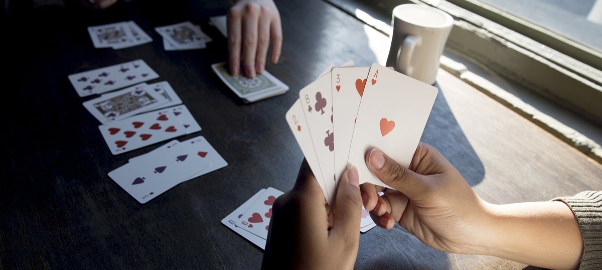TagHawkApp's tweet photo. After you've watched Netflix's entire collection, turn that TV off and play some card games! Click here for some of the best ones!
https://t.co/PL40Hf5NBK https://t.co/dF8xq3L2TN