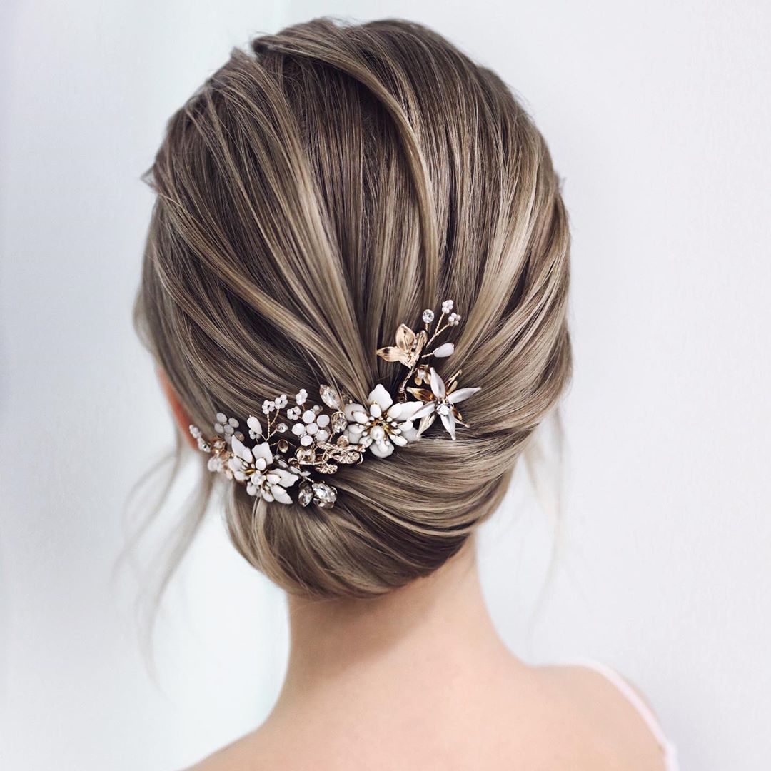 StyleHandB's tweet photo. Simple and elegant up do 💗

Image from@Schwarzkopf https://t.co/s3g4MXsGCE