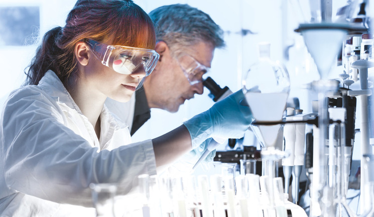 bampdnim's tweet image. Would you rather be a brilliant scientist or a world famous painter? 🤔

quote with your answer and tag @TXT_members and @TXT_bighit for social 50! 💖