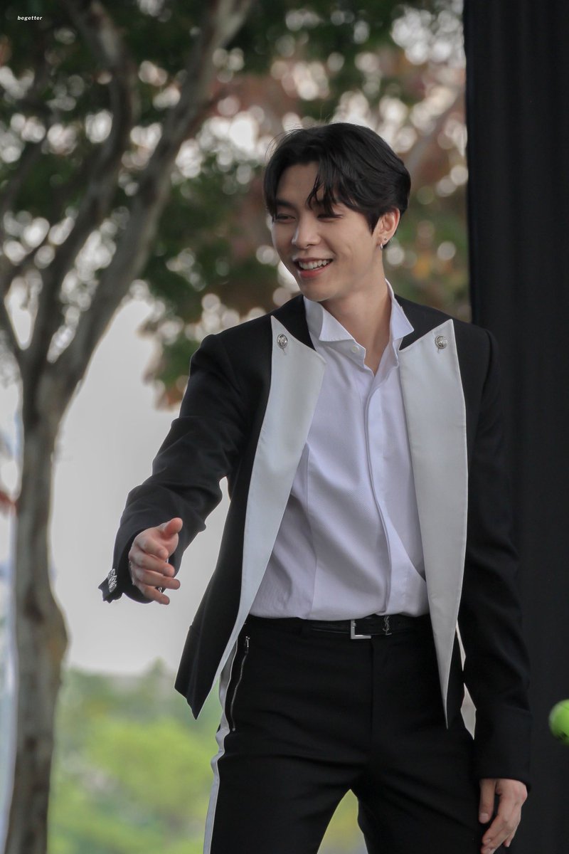 BJNYz's tweet photo. แก ฉันอยากแต่งงานว่ะ https://t.co/6l8GnwsODk