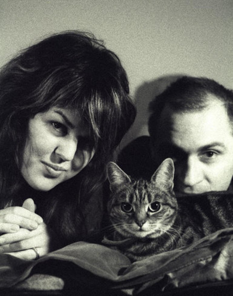 A quirky, delightful cover of "Everybody wants to be a cat" by Psapp (<a href="/its_psapp/">psapp</a>)

Get up and have a little dance! 

open.spotify.com/track/5ozG2BML…

#366Songs Day 113