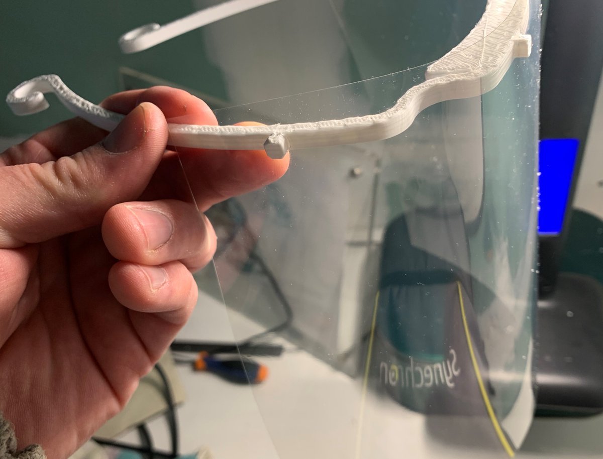 Marcouillou's tweet photo. Behind the scene: my little protective shields factory for the nursing staff. @synechron #workahomics
#stopcovid19
#deskostation https://t.co/8Z4rS41oZb