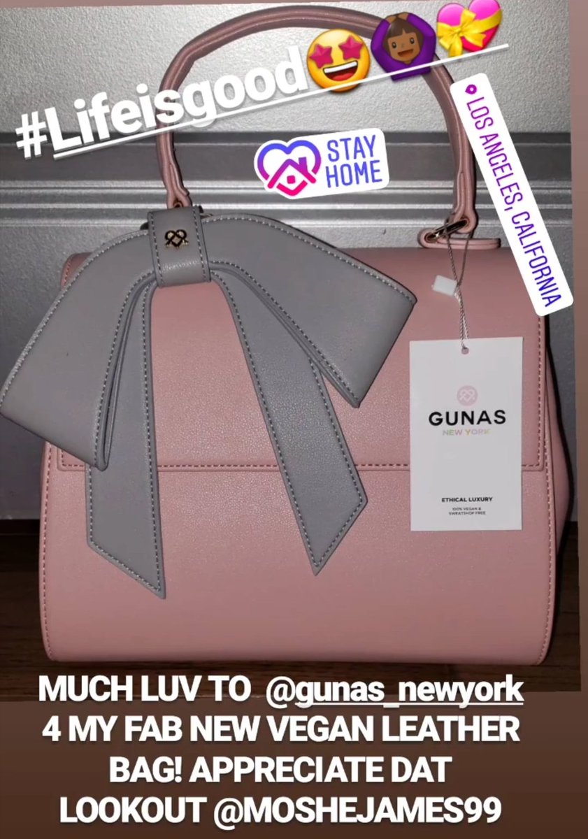 MsVivicaFox's tweet photo. Much LUV to @gunas_newyork 4 my FABULOUS Vegan leather bag! Appreciate that  lookout @MosheJameAlpert #Lifeisgood #GurlPower 🤗🙆🏾‍♀️💝 https://t.co/zi01x2ohXz