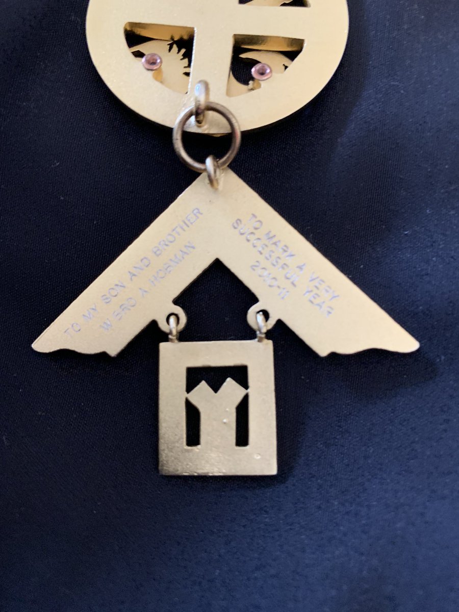 elingmanordc's tweet photo. @DorsetMason @DorsetPgm My recent journey in these, I couldn’t choose. PM jewel made for me by my father (57 years in the Craft) engraved on the back. Watch given to me by a great friend and cuff links showing the honour of my current rank. https://t.co/mVoxbZa5OH