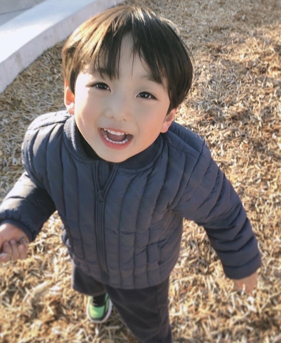 here’s to me being the best uncle in the entire world w/ the best babie in the world (´°̥̥̥̥̥̥̥̥ω°̥̥̥̥̥̥̥̥｀)