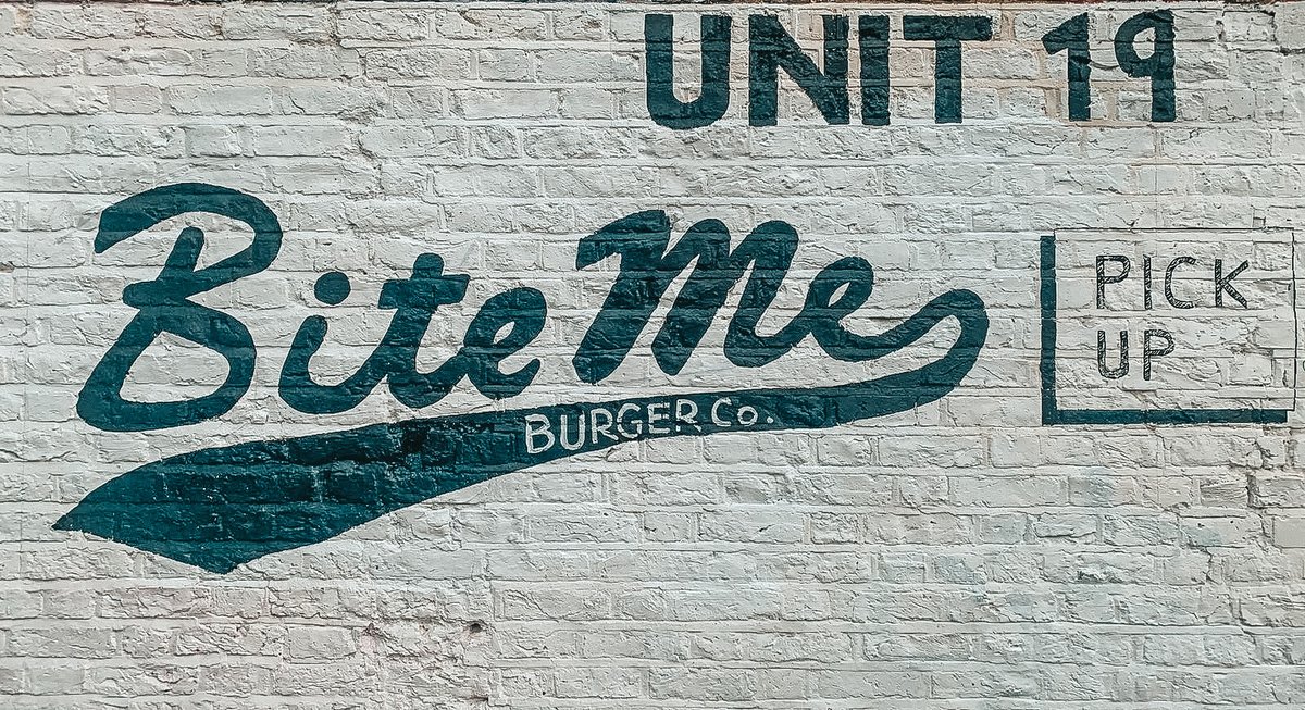 Bite Me Burger tweet media