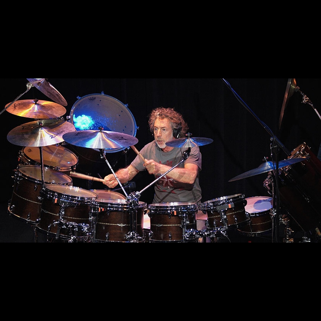 niravoig's tweet photo. Il mio idolo assoluto @kingcannonsimon #simonphillips https://t.co/rhxC7LMeM6