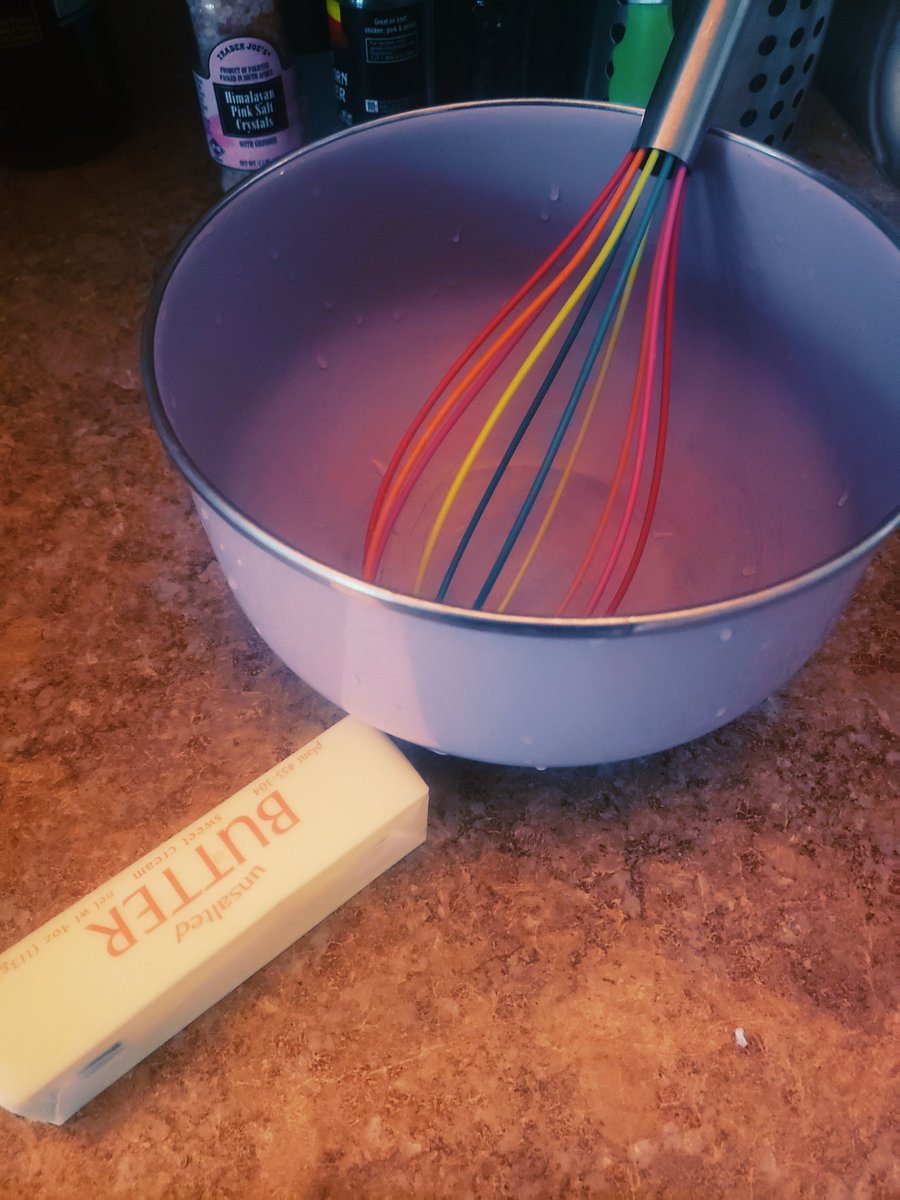 KeeliSummer's tweet photo. It's my roommate @samwelpark 's birthday ππ and apparently as a 24yr old he thinks it's acceptable to "walk into the kitchen" and "ask me what I'm making" ??? π #Millennials are #soentitled https://t.co/RbaydmPFzr