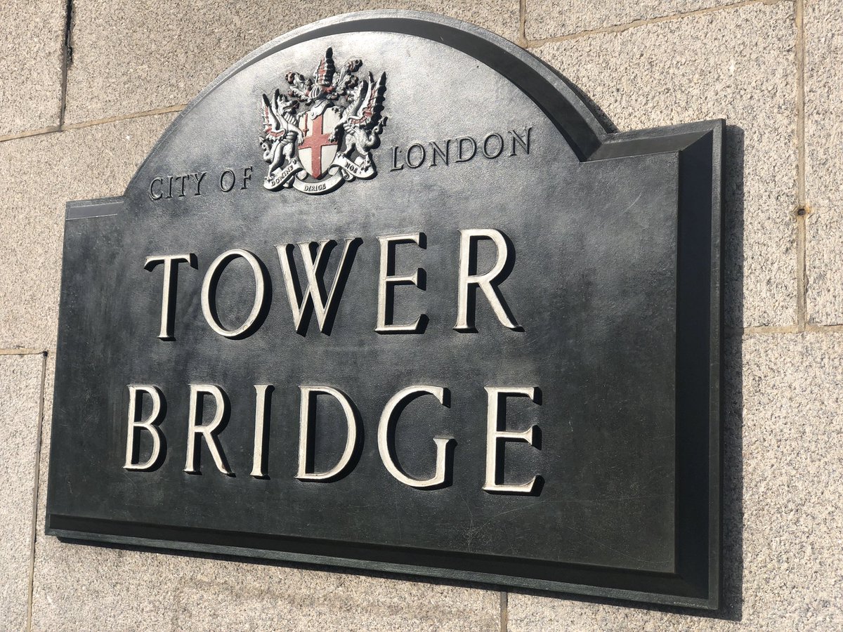 accessandrescue's tweet photo. Today’s #critical works was at @TowerBridge. We lowered electrical parts from road level down into the switch room and provided an onsite rescue provision for other contractors involved in the task. Using #RopeAccess techniques part one of the project was completed incident free. https://t.co/JK0YpY9LFP